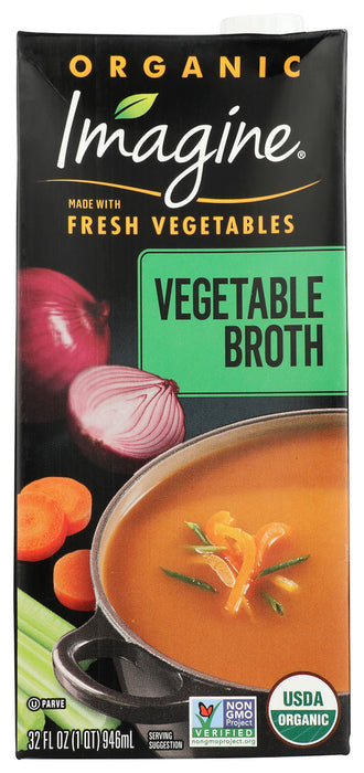 Nothing is as soothing as a steaming bowl of our vegetable broth, a tasty and practical staple in your pantry. We simmer the freshest organic vegetables with savory herbs and seasonings - creating the perfect base for delicious meals, such as a creamy Vegetable Risotto or a comforting Pear Gorgonzola Soup.