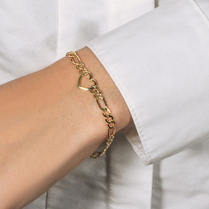 14k Yellow Gold 7 inch Figaro Chain Bracelet with Heart