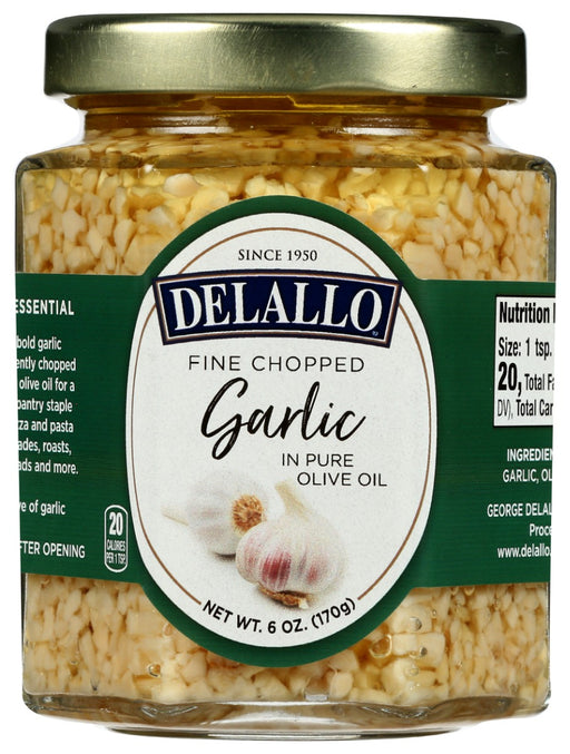 DeLallo Chopped Garlic features fresh cloves of garlic minced and packed fresh in oil to preserve their famously pungent aroma. A ready-to-use ingredient in a myriad of recipes, This convenient pantry staple saves the trouble of peeling and chopping for your favorite recipes.